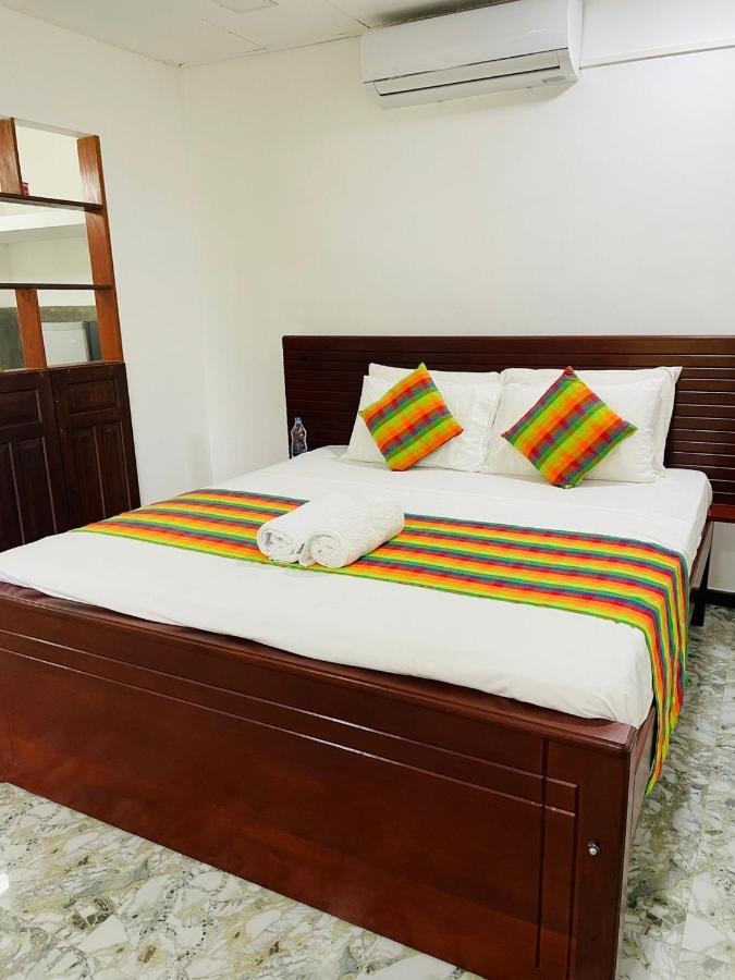 Surf Front Hotel Ahangama Bagian luar foto