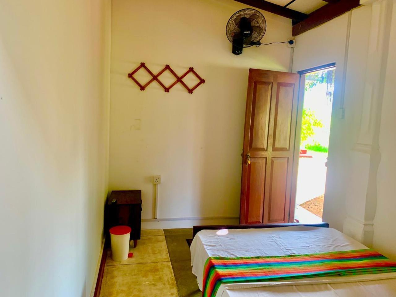 Surf Front Hotel Ahangama Bagian luar foto